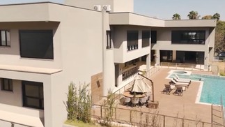 A mansão onde morou Zé Felipe e Virginia, em Goiânia — Foto: Reprodução/Youtube