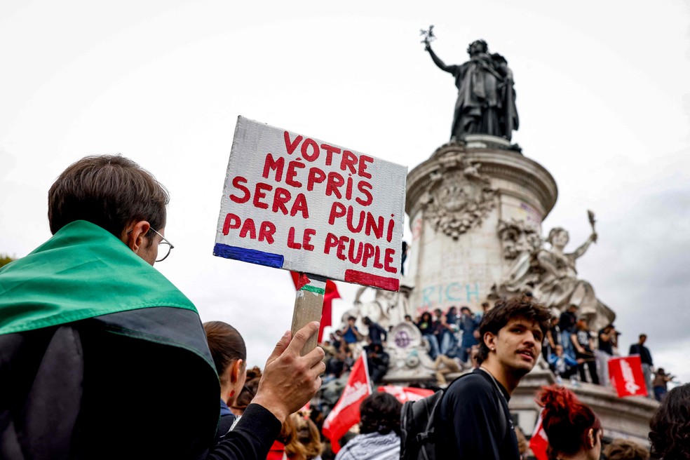 Protesters protesters conta o contra o na na na place de la Republice, Em Paris - Foto: Ian Langsdon/AFP