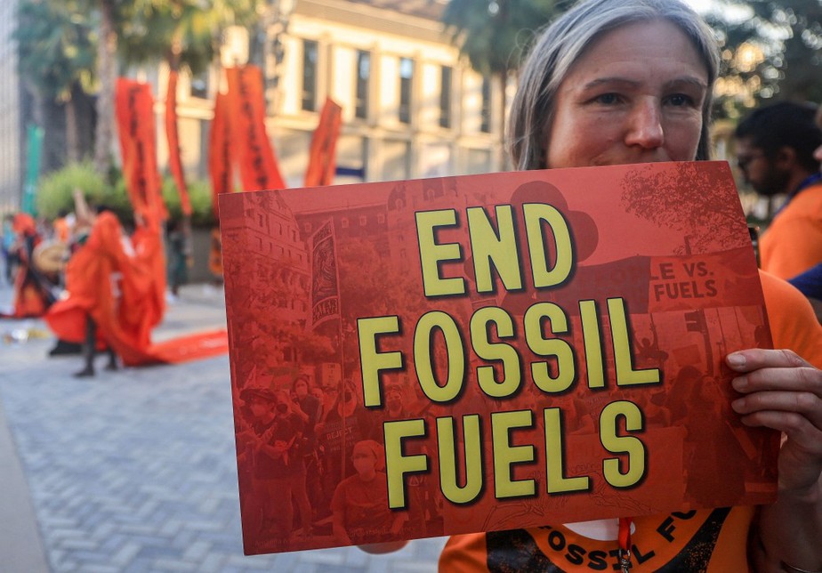 COP 28: Combustíveis fósseis assombram negociações