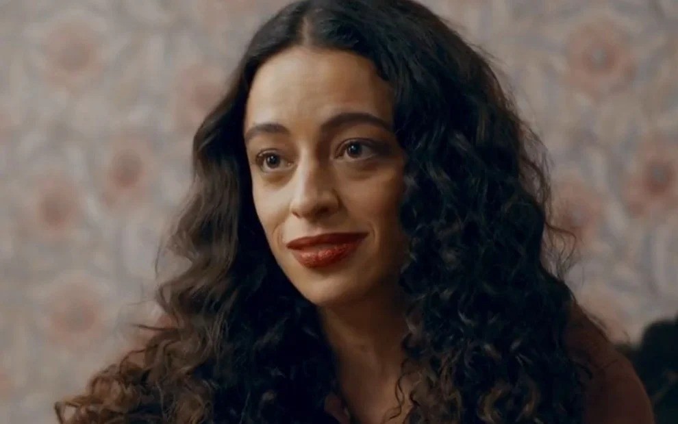 Ex-integrante esconde segredo sobre Adriana em reality: 'Quem ama cuida'