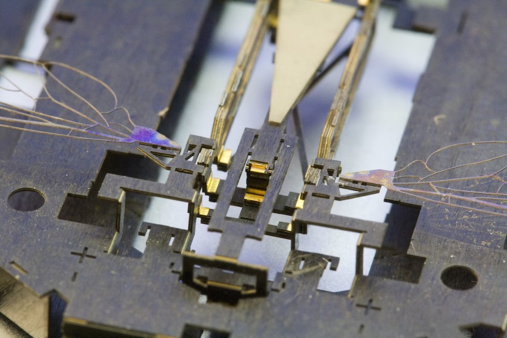 Pesquisadores do Instituto Wyss desenvolveram métodos de fabricação inovadores, as chamadas tecnologias microeletromecânicas Pop-Up (MEMs)