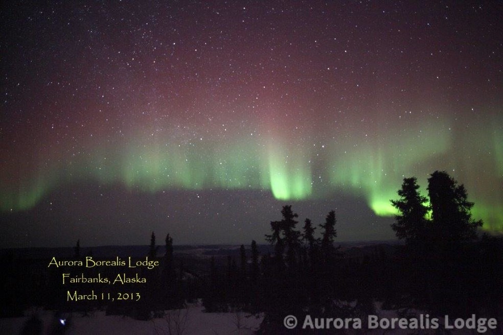Aurora boreal em Fairbanks, no Alasca — Foto: Aurora Borealis Lodge/Divulgação