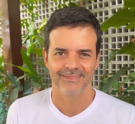 No ar ar como tonho, na reprise de "flightm"Jorge Pontual se presenta como palestrante de'Wellness'