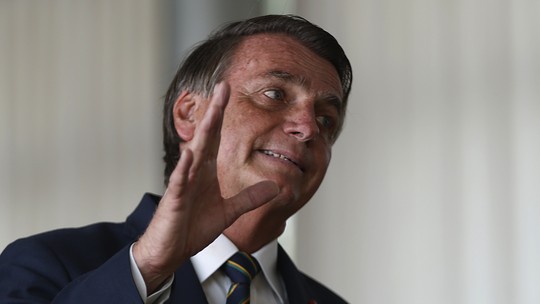 Ministro do TSE inclui minuta golpista em ação contra Bolsonaro