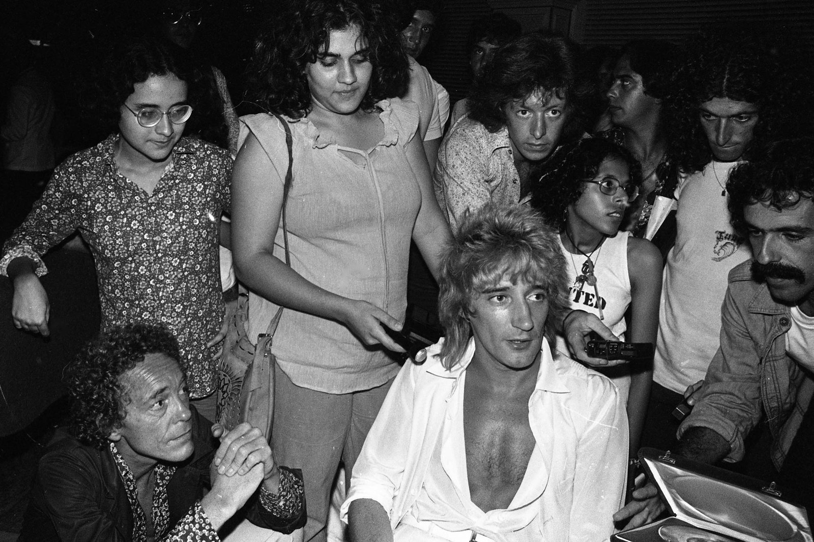 Coletiva de imprensa do cantor Rod Stewart no Copacabana Palace em 1978 — Foto: Alcyr Cavalcanti / Agência O Globo
