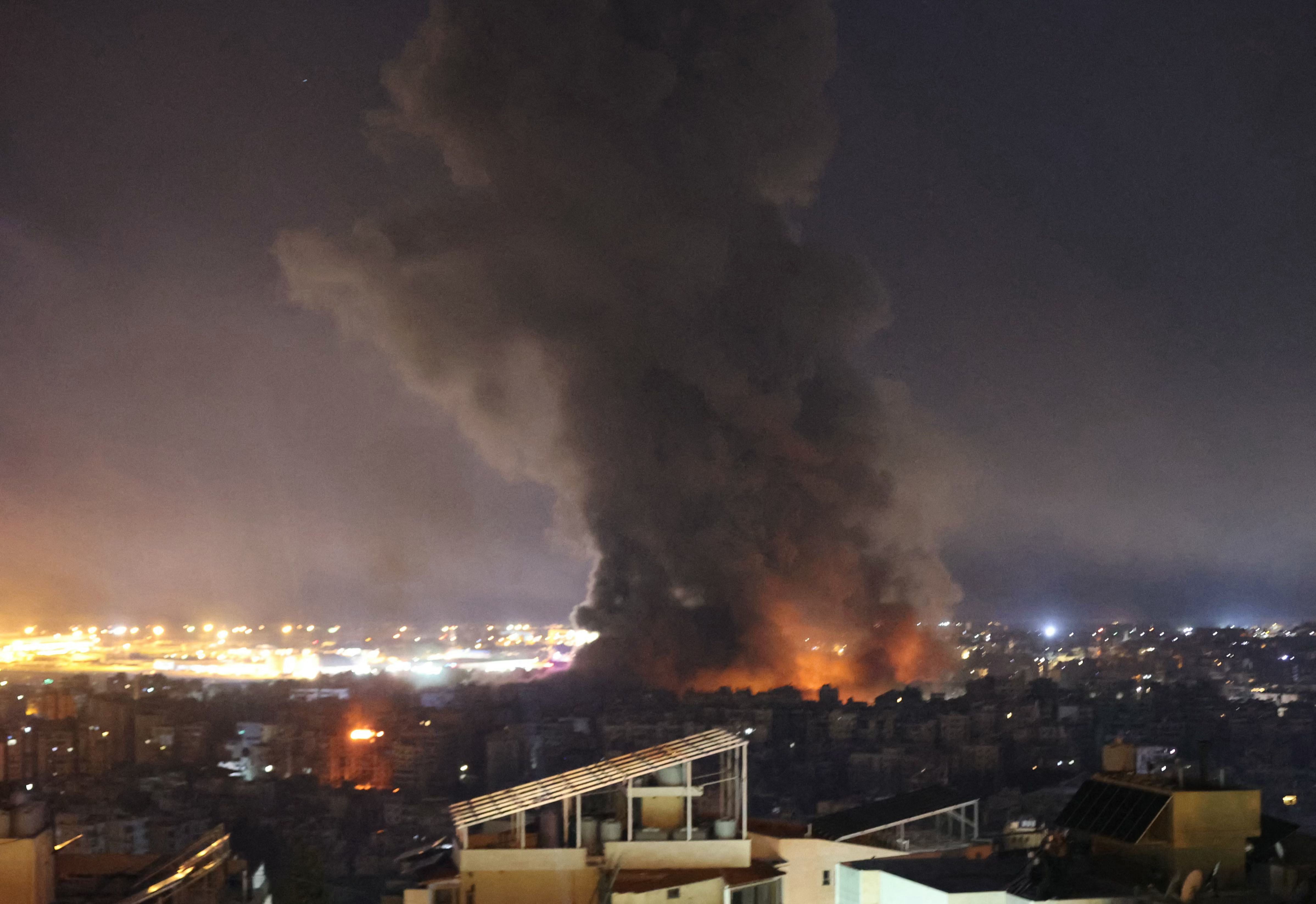 Ataques israelenses atingem os arredores do aeroporto de Beirute; operações no local não foram afetadas