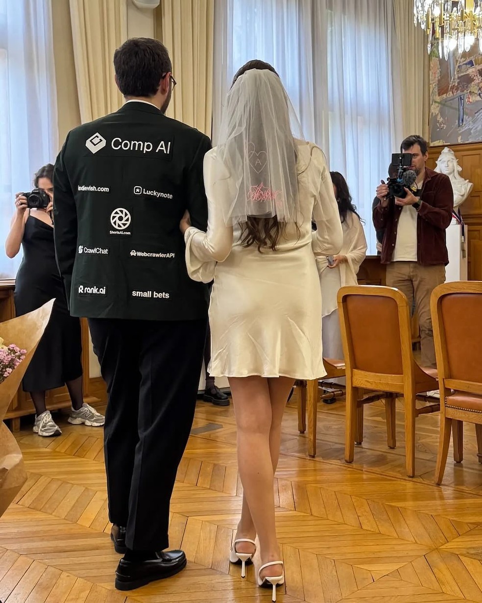 Dagobert Renouf e sua noiva Anna Plynina — Foto: Instagram/Dagobert Renouf