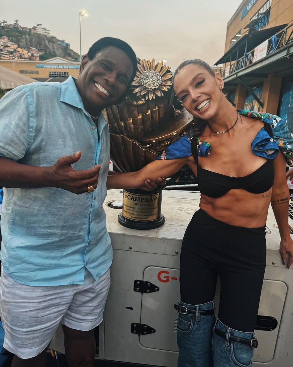 Giovanna Lancellotti e Neguinho da Beija-Flor — Foto: Reprodução/Instagram