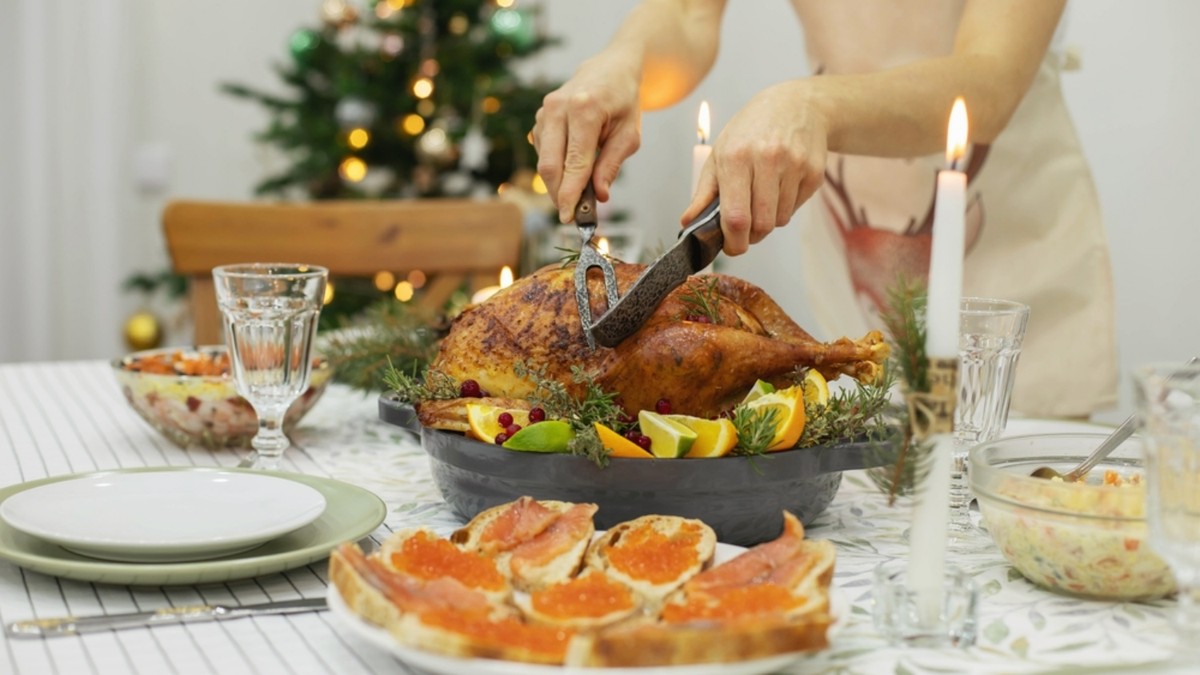 Dicas de Nutrição para Fim de Ano: Como Desfrutar das Festas sem Comprometer a Dieta