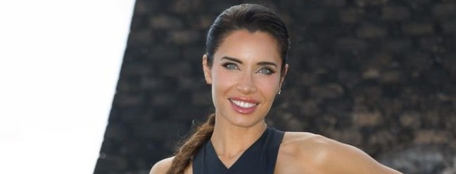 Pilar Rubio tem um canal no Youtube no qual ela mesma posta parte da sua rotina fitness — Foto: Reprodução