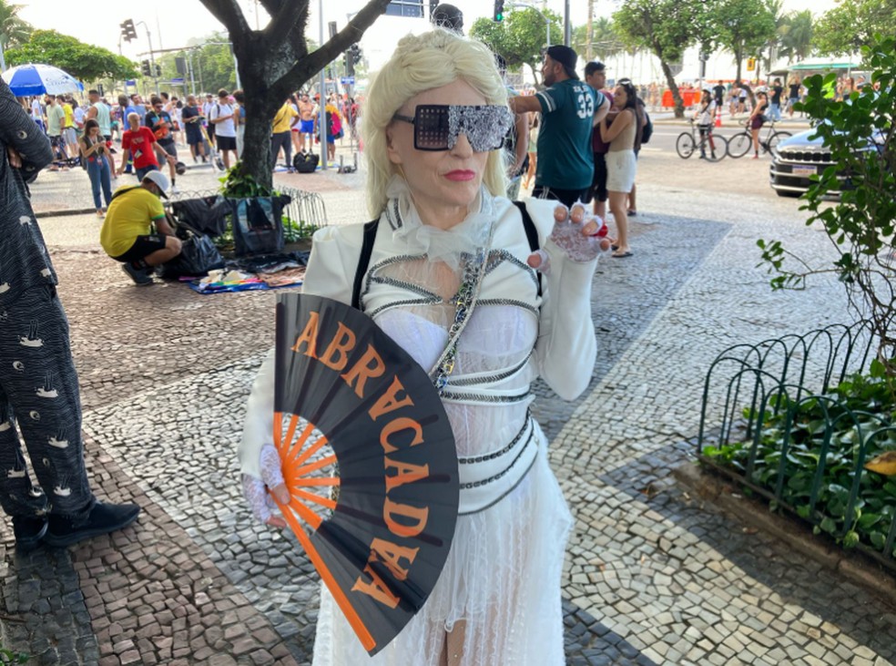 A americana Katherine Monroe, fã de Lady Gaga, mora na Califórnia e costuma vir ao Brasil há mais de 20 anos — Foto: Alan Souza