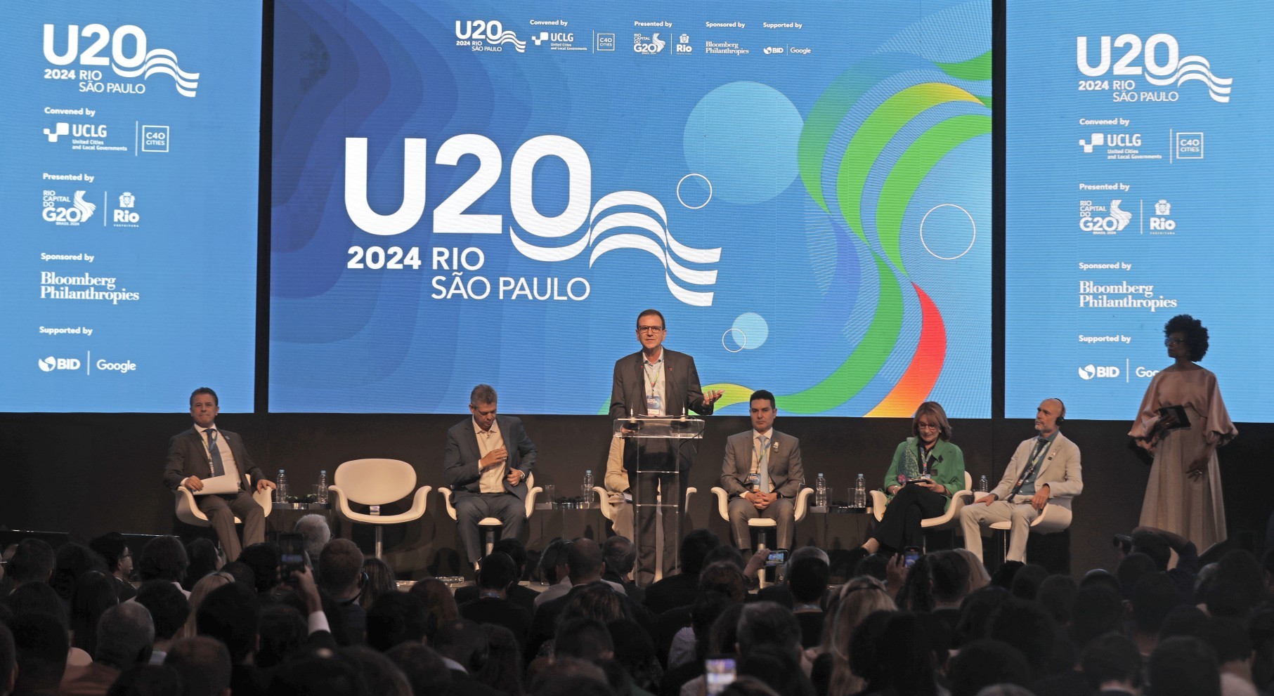 'Cidades precisam ser reconhecidas como atores políticos centrais', diz prefeito do Rio na abertura do U20