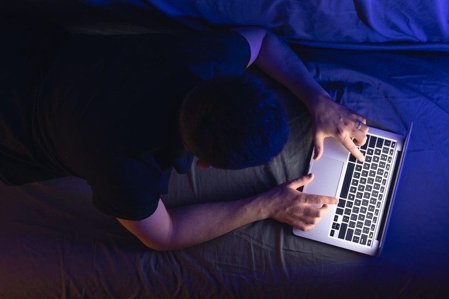 Os 10 sinais do vício em pornografia.