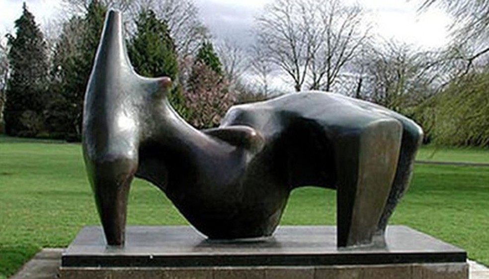 A escultura "Declining figure", de Henry Moore — Foto: Divulgação