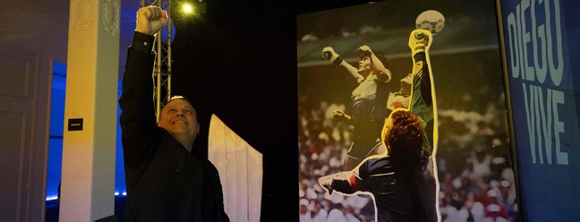 ‘Diego vive’: exposição dedicada à trajetória de Maradona chega a Barcelona — Foto: Josep Lago/AFP
