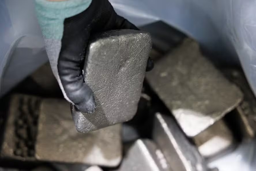 O que são terras-raras e minerais críticos, e por que eles são importantes?