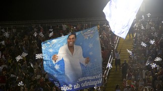 Desfile da Beija-Flor — Foto: Domingos Peixoto / Agência O Globo