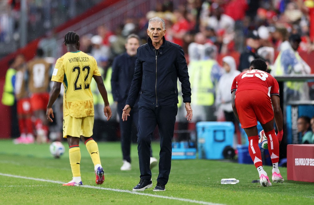 Carlos Queiroz, técnico de Gana — Foto: Darrian Traynor/Getty Images/AFP