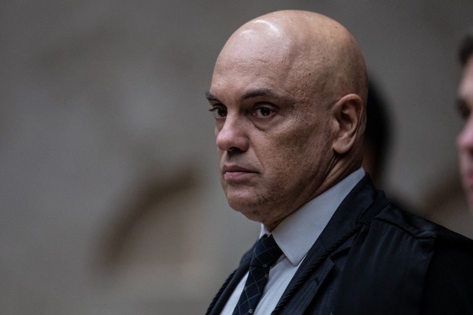 Moraes nega pedido de Filipe Martins para circular em Bras&iacute;lia durante  julgamento no STF