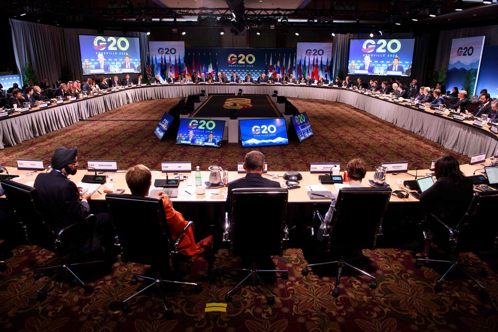 Sessão plenária da reunião de ministro de Finanças do G20, em Asheville, na Carolina do Norte — Foto: Melissa Sue Gerrits/Getty Images/AFP