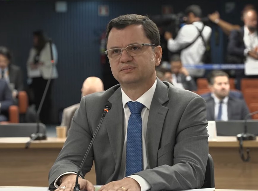 Anderson Torres abre mão de recurso e diz que usará período na prisão para 'aprimoramento pessoal e profissional'