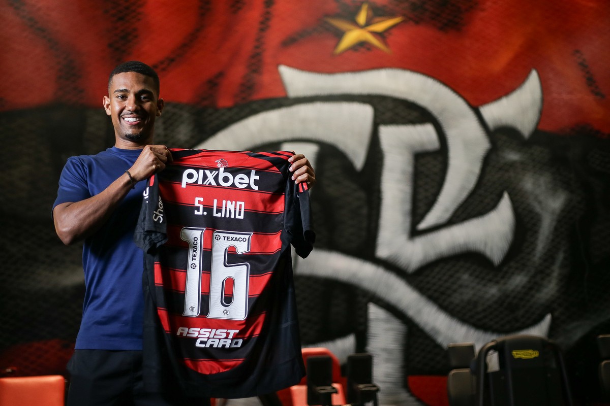 'Chama o Samu': Flamengo anuncia atacante Samuel Lino, contratação mais ...