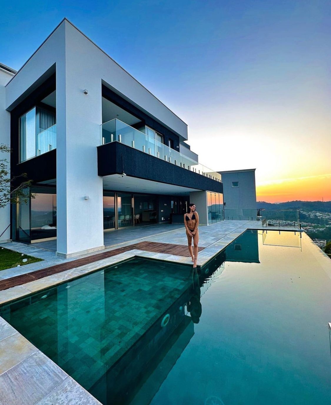 O imóvel é avaliado em R$ 20 milhões e foi alugado por ela