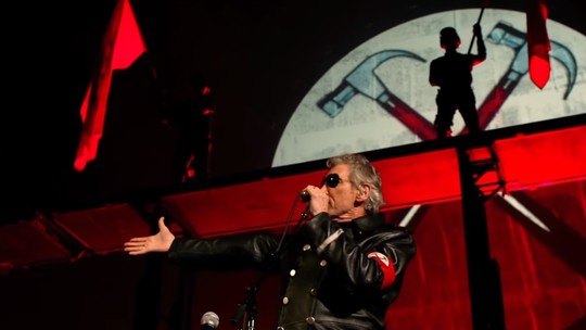 Governo fixa em 12 anos a classificação de filme da turnê de Roger Waters vestindo uniforme nazista