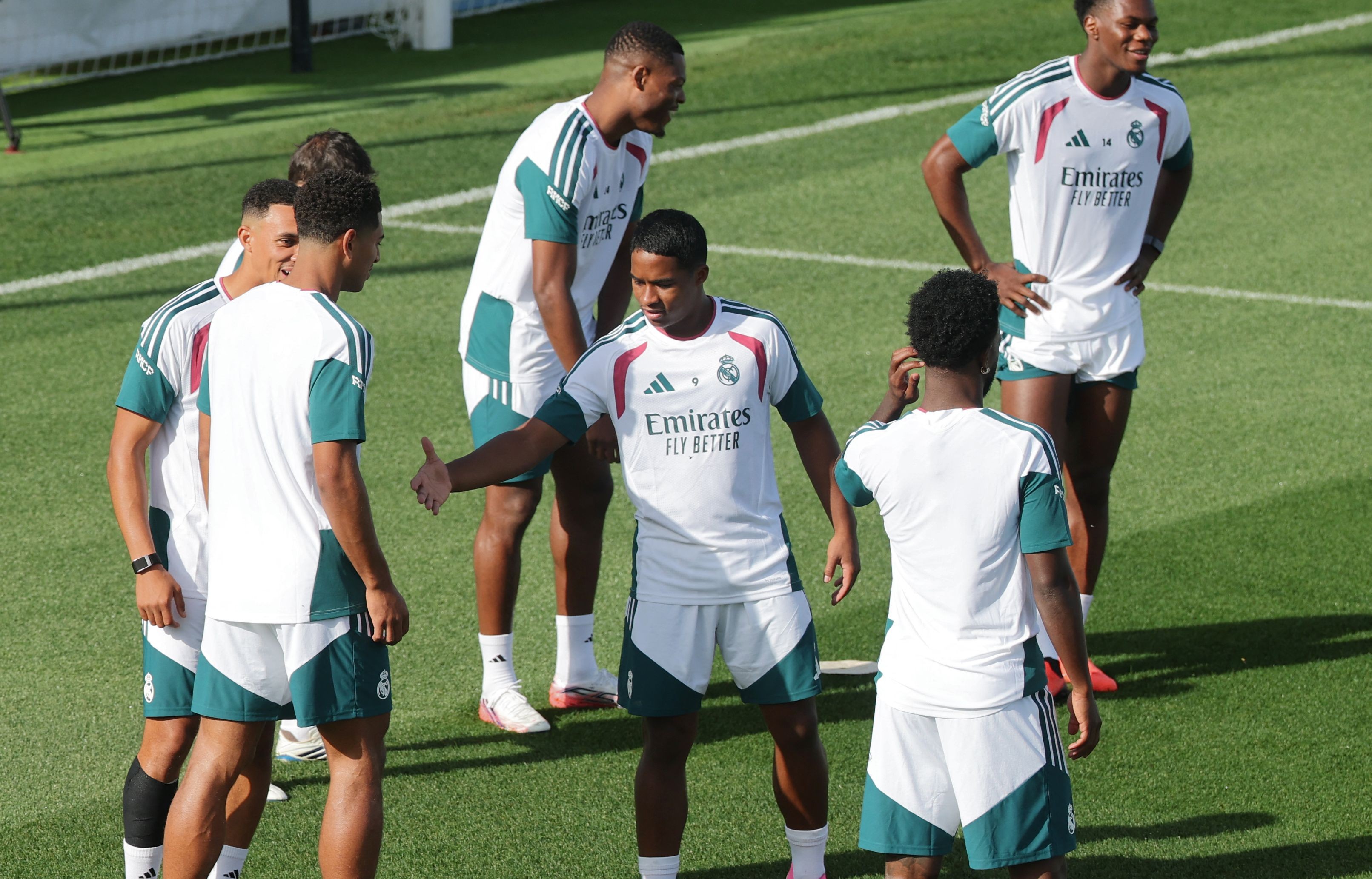 Milan consulta Endrick, que dá sinal positivo para a próxima janela, diz jornal