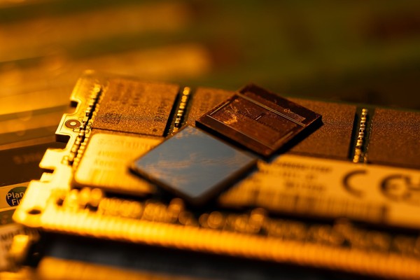 Serão destinados R$ 7 bilhões por ano, totalizando R$ 21 bilhões até 2026, para estimular investimentos em pesquisa e inovação nas cadeias de chips e eletroeletrônica — Foto: SeongJoon Cho/Bloomberg