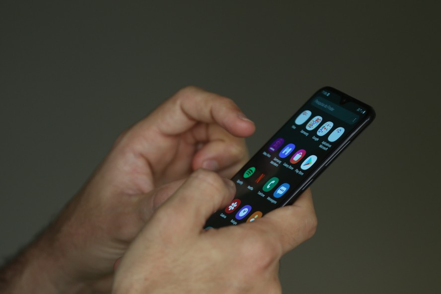 App do governo bloqueia celular roubado em até 10 minutos