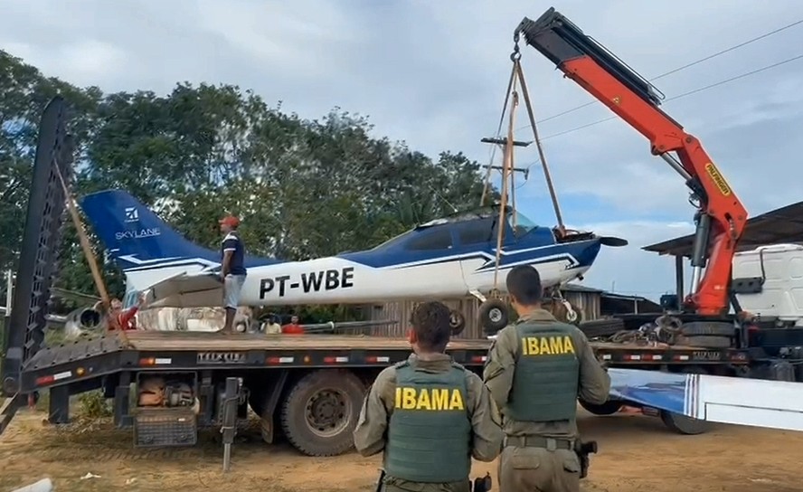 Fiscais do Ibama apreenderam aeronave durante megaoperação contra crime na Terra Indígena Yanomami