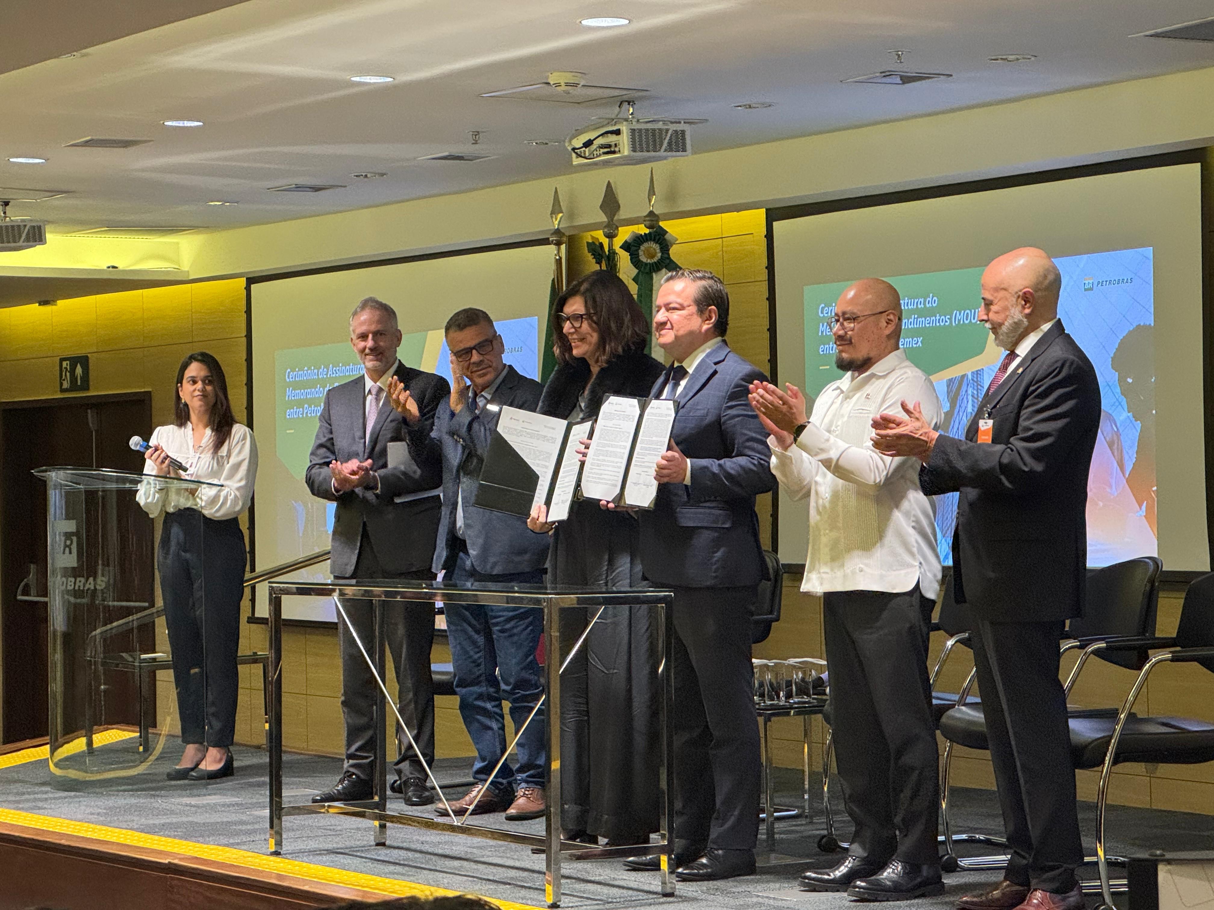 Petrobras assina acordo de cooperação com mexicana Pemex e planeja estudos em águas profundas no Golfo do México