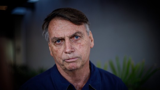 Novas reuniões delatadas por Mauro Cid geram apreensão em Bolsonaro e seu entorno