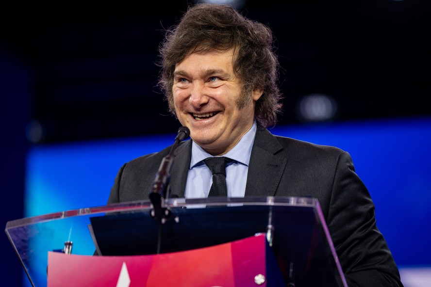 FMI aprova ajuste de Javier Milei e libera US$ 800 milh&otilde;es para a Argentina