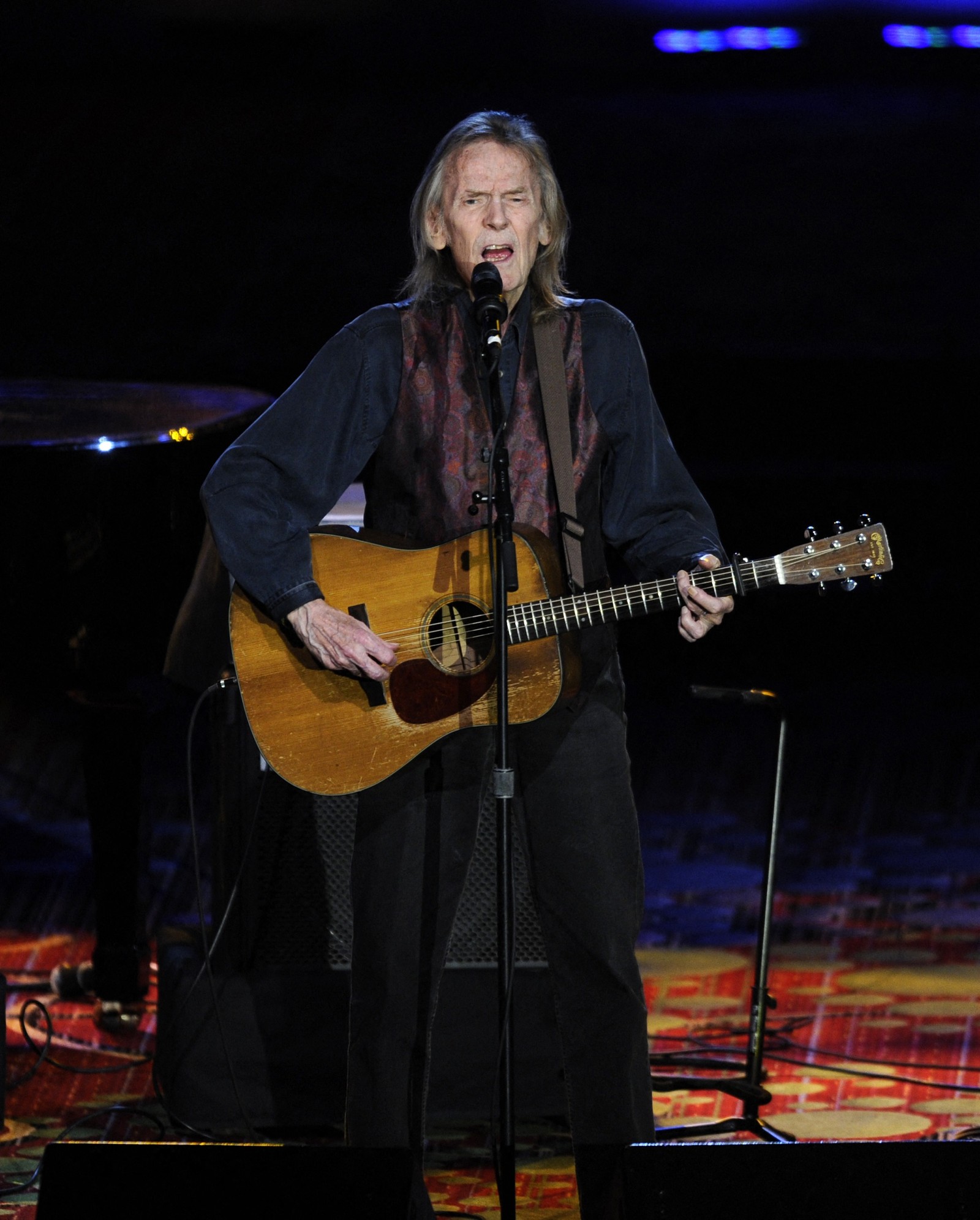 O cantor Gordon Lightfoot (17/11/1938 - 01/05/2023)