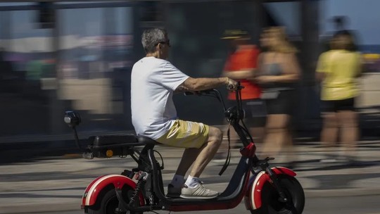 Câmara do Rio aprova projeto que proíbe a circulação de veículos motorizados nas ciclovias e calçadas da cidade
