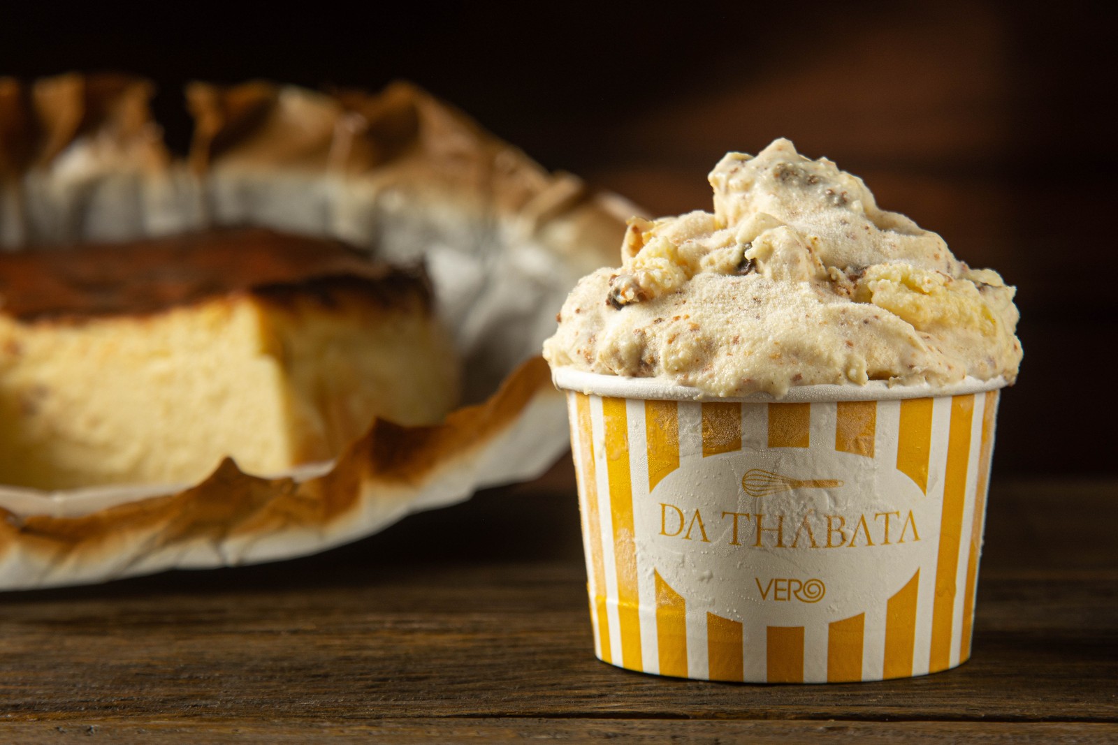 Em parceria com a sorveteria Vero, a confeitaria especializada em cheesecake basco criou um gelato do sabor da iguaria — Foto: Lipe Borges