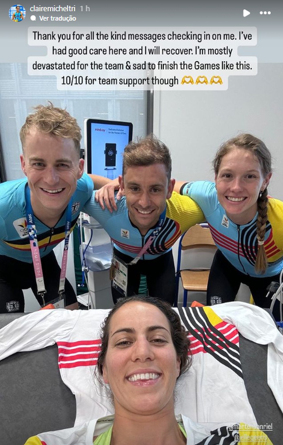 Claire Michel posta com colegas da equipe belga após ser hospitalizada em Paris — Foto: Instagram