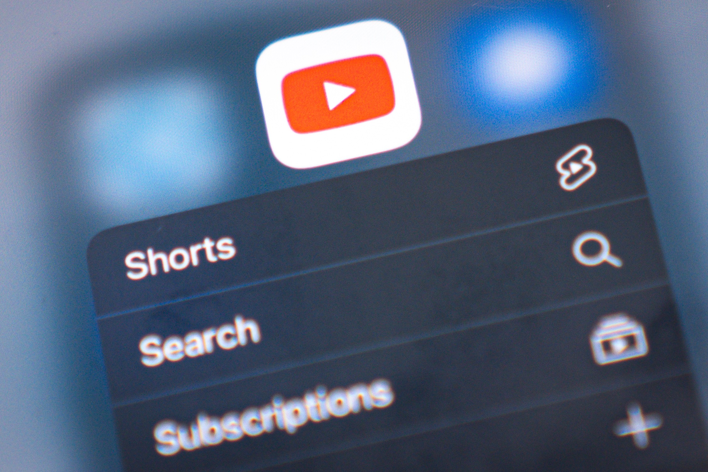 Canais misóginos tinham 4 bilhões de visualizações no YouTube, aponta levantamento do governo