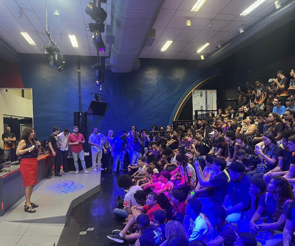 Uso seguro de jogos eletrônicos vira campanha da prefeitura nas Naves do Conhecimento