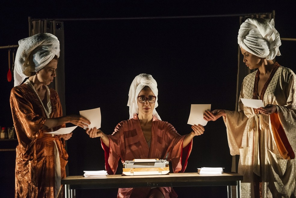 Cena de "Se eu fosse eu — Clarices", inspirada em contos de Clarice Lispector — Foto: Diego Bresani