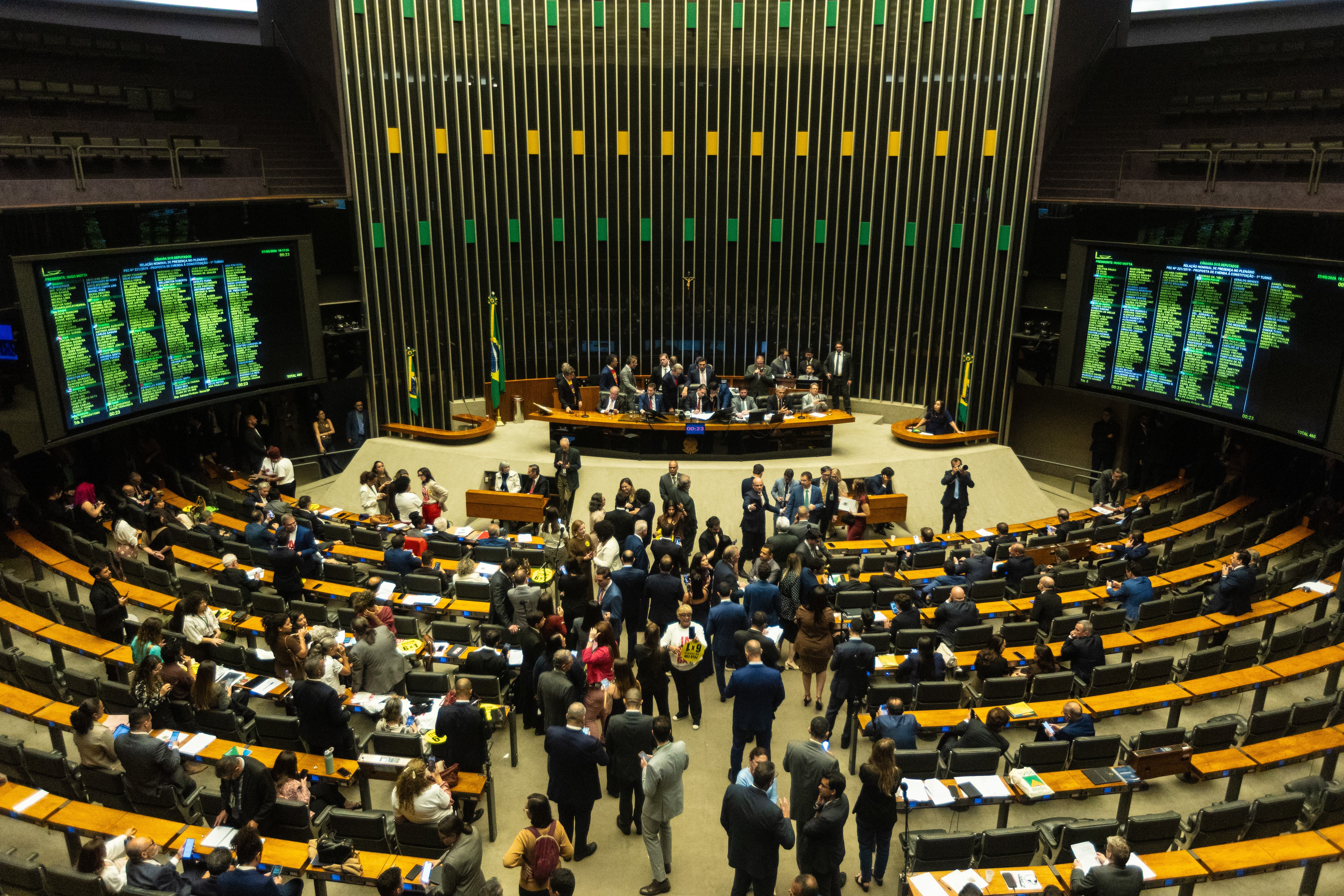 Alcolumbre indica que PEC do fim da escala 6x1 passará por comissões, mas com votação antes da eleição
