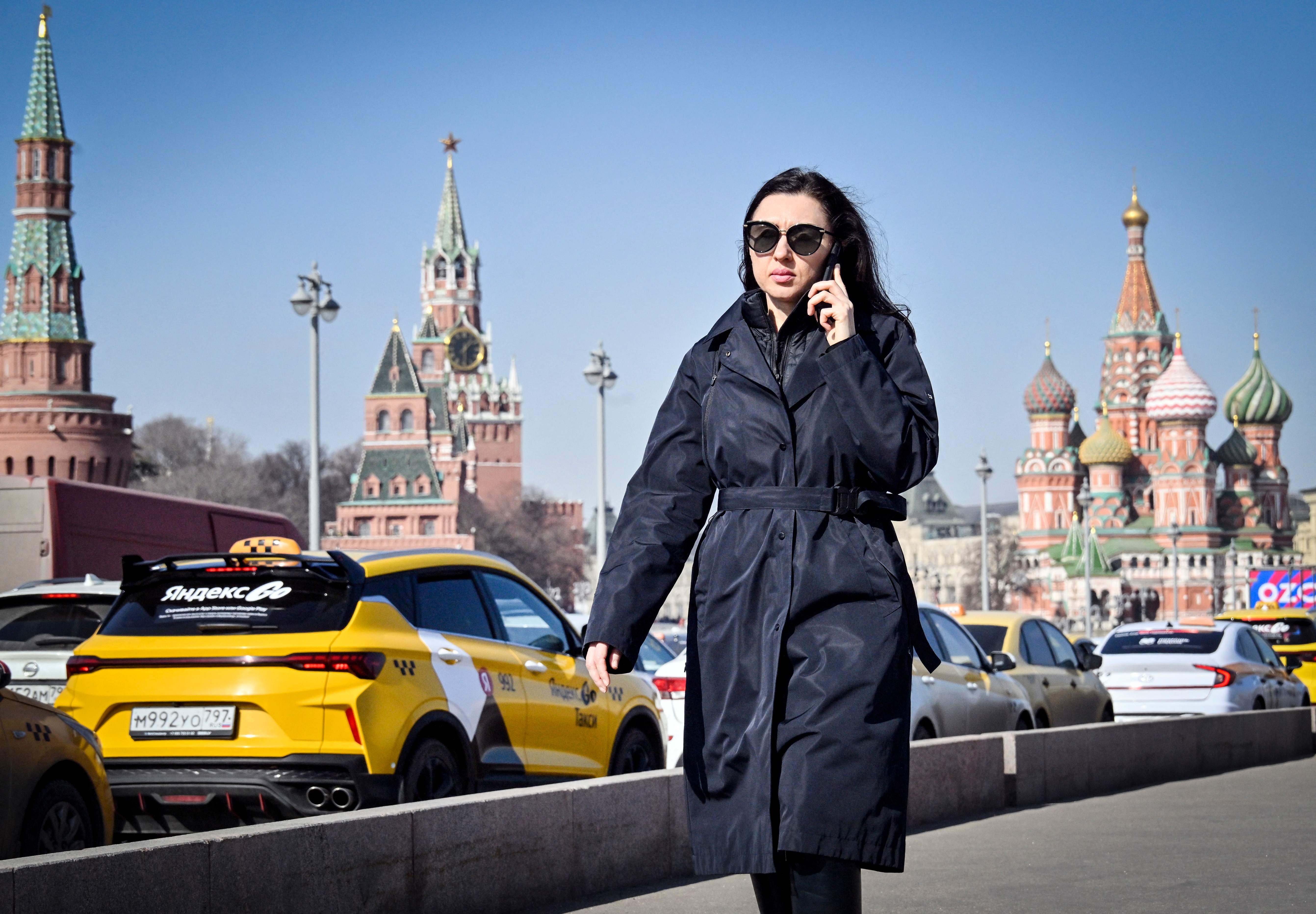 Em jogo de gato e rato, Rússia amplia controle da internet enquanto usuários tentam driblar bloqueios