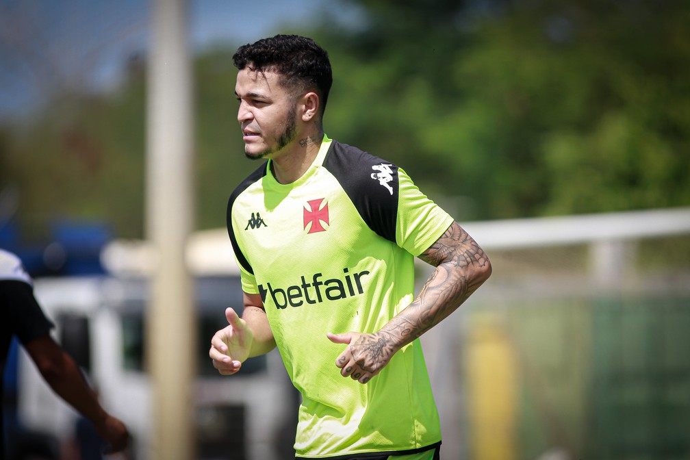 Adson: titular em 2025, atacante briga por posição — Foto: Matheus Lima/Vasco