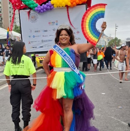 Luanna Rangel has been doing towing for ten years. He's from São Paulo, but he loves coming to Rio and this is his second time participating in the march here - Photo: Walter Farias