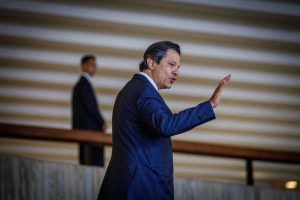 Dívida pública sobe para 74,3% do PIB após dois anos de queda