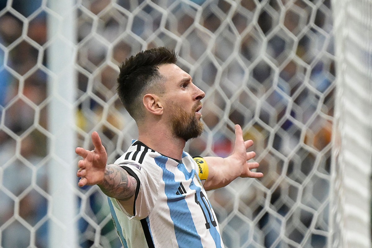 Após título da Copa América, Messi define ida ao Mundial como