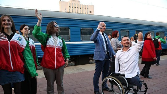Fundação de atleta paraolímpico atua na deportação de crianças ucranianas à Bielorrússia