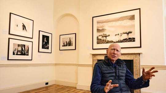 'A fotografia é o espelho da sociedade', afirma Sebastião Salgado após prêmio em Londres